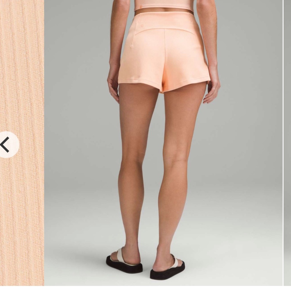 Lululemon Size 14 Softstreme High Rise Short 4" Inseam Peach Bellini LW7CAXS